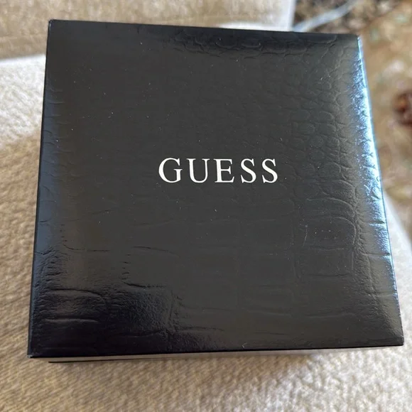 EUC Guess Women’s Black Dial Silver Bracelet Watch, with box - Picture 13 of 14